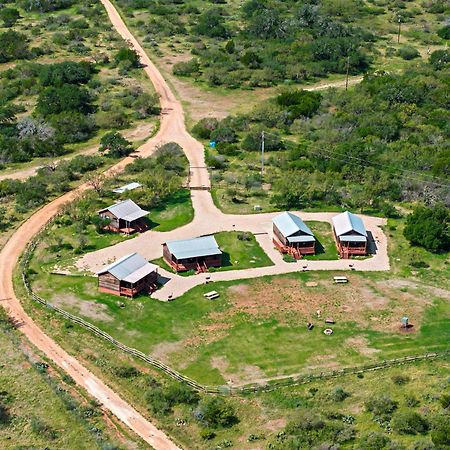 Crabapple Enchanted Rockview Cabins מראה חיצוני תמונה