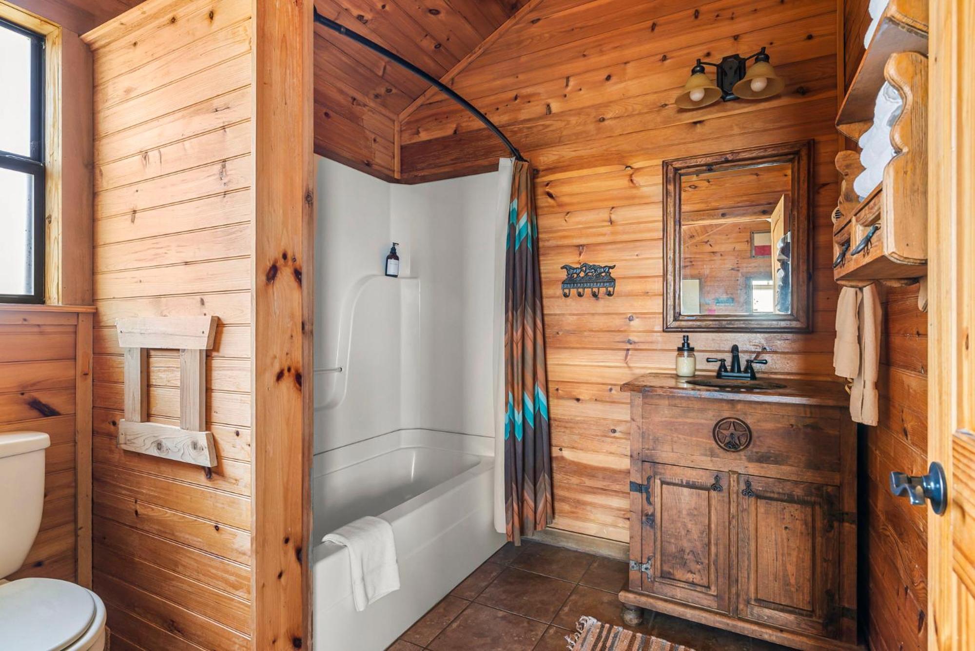 Crabapple Enchanted Rockview Cabins מראה חיצוני תמונה