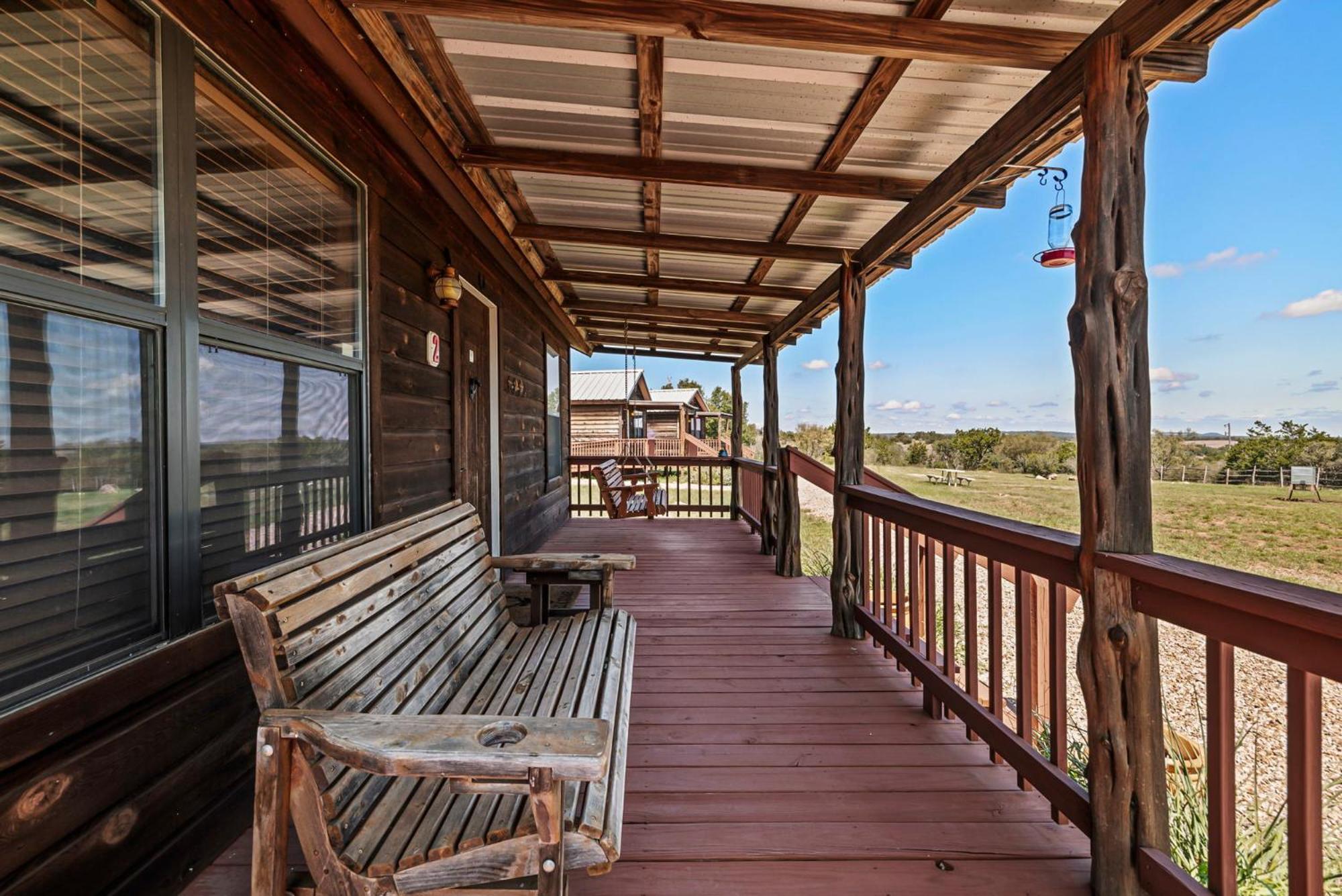 Crabapple Enchanted Rockview Cabins חדר תמונה