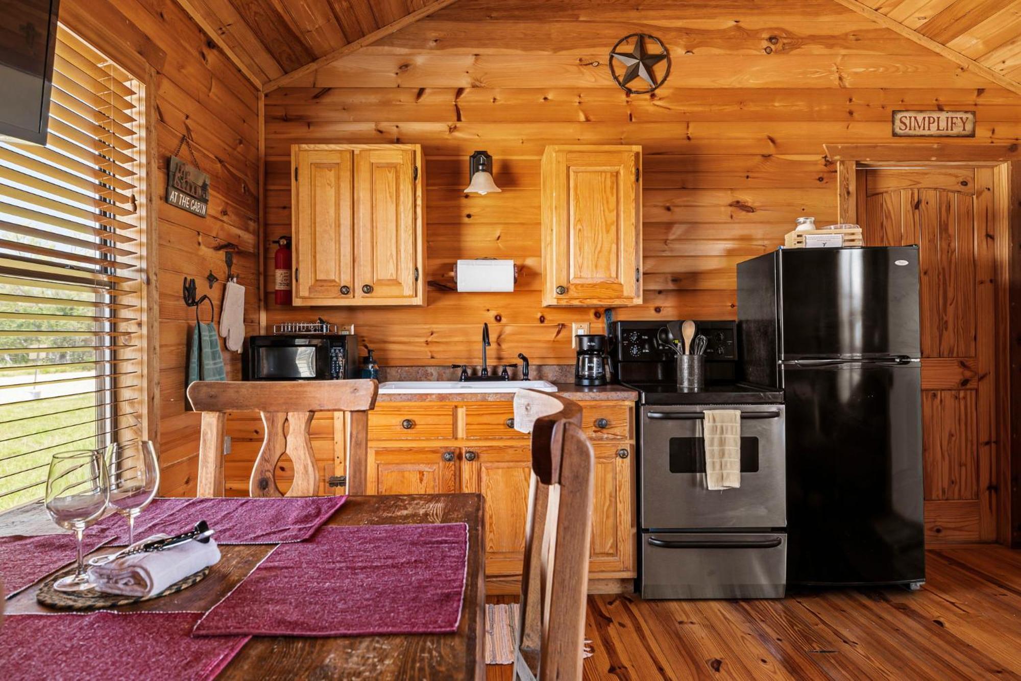 Crabapple Enchanted Rockview Cabins חדר תמונה